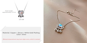 Primer plano de pulsera con cierre Ruyi de plata, circonitas y detalles de campanas