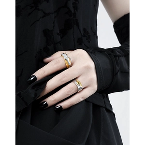 Minimalist S925 sterling silver rings with gold plating and unique scale texture
