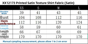 Tableau des tailles détaillé pour chemisier en satin imprimé avec mesures d'épaules