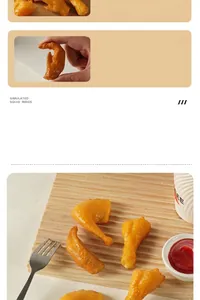 Vista dettagliata del modello di coscia di pollo realistica in PVC con texture elastica