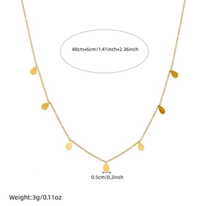 Collana minimalista in acciaio inossidabile placcato oro con ciondoli a goccia