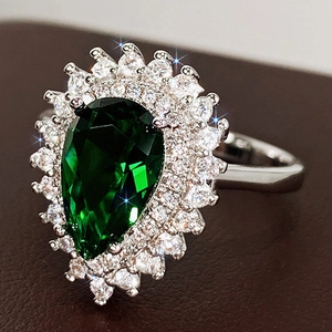 Anello Di Lusso Taglio Pera Per Donna Rame Zirconia Halo Grande Goccia D'acqua Gioielli Matrimonio Festa Elegante