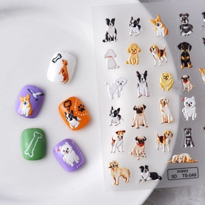 Détail d'autocollants 5D pour ongles avec motifs chiots Corgi et Caniche en relief