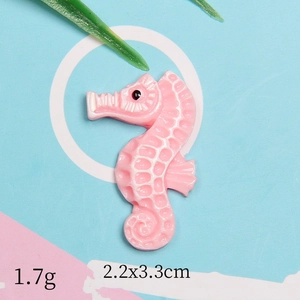 Pink seahorse resin charm for DIY hair clips and crafts, size 2.2x3.3cm detail view