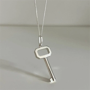 925 Sterling Silver Key Pendant Necklace Simple Geometric Korean Style Elegant Accessory For Women