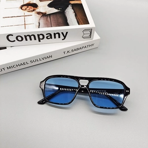 Detalles de las gafas de sol vintage D93078 con lentes azules y doble puente