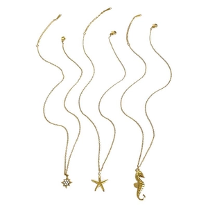 Ensemble de colliers dorés avec pendentifs étoile de mer hippocampe et étoile marine