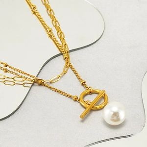 Collier double couche en acier doré avec pendentif perle et fermoir à bascule OT