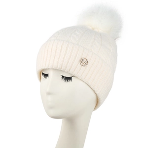 Bonnet en tricot blanc pour femme avec pompon en fausse fourrure et logo M brillant