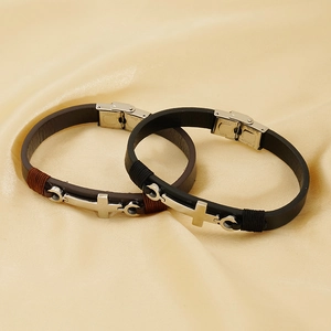 Bracciali in pelle e acciaio inossidabile per uomo e donna con ciondolo a croce latina