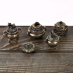 Set mit fünf Vintage-Räuchergefäßen aus Bronze mit Relief aus Drachen und Lotus