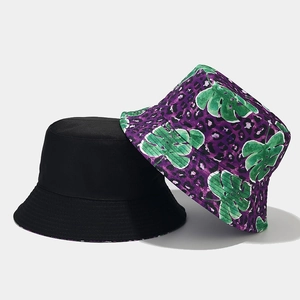 Cappello da pescatore reversibile nero con stampa leopardata tropicale per protezione solare