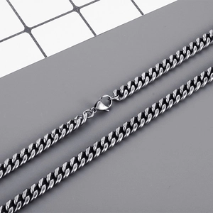 Collier chaîne gourmette de 8mm en acier inoxydable noir vintage avec fermoir mousqueton