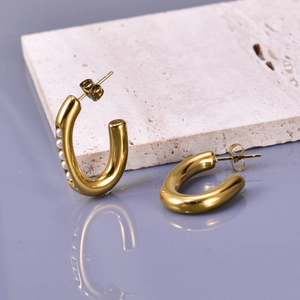 French style 18K gold plated stainless steel U-shaped hoop earrings with white pearls
