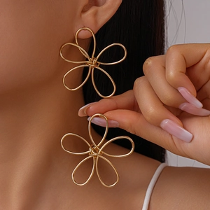 Hollow Flower Stud Earrings With Stainless Steel Earring Post Minimalist Oversized Metal Wire Floral Jewelry For Women