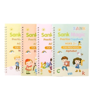 Set di quattro quaderni magici Sank per bambini che imparano lettere e numeri