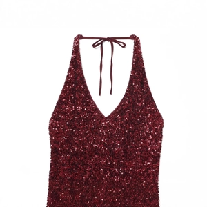 Elegant wine red sequin halter neck sleeveless V-neck dress with shimmering finish