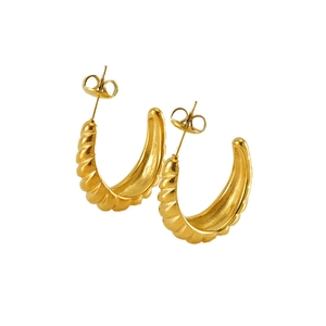 Detailed view of 18K gold plated hoop earrings with vintage spiral textured pattern