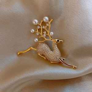 Elegant Alloy Brooch With Faux Artificial Pearl Rhinestone Enamel Animal Flower Leaf Shapes For Women Suit Accessories