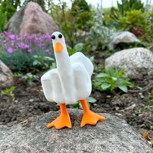 Creative Resin Middle Finger Duck Figurine Funny Goose Statue Novelty Desk Decor Office Table Ornament Zakka Style