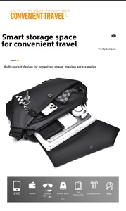 Detail showing the internal storage capacity for iPad, A4 magazines and gadgets in the bag