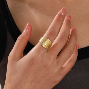 French vintage style 18k gold plated stainless steel cross signet ring for women