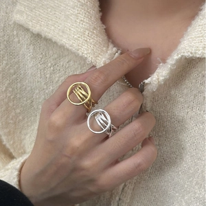 Minimalist S925 sterling silver layered rings with circular design in gold and silver finish