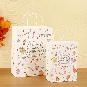 Sacchetti regalo in carta con stampa di caramelle e scritta Happy Every Day per feste