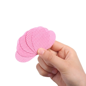 Pink heart-shaped lash glue cleaning wipes with mesh texture for eyelash extension