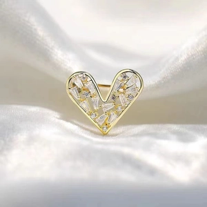 Spilla A Forma Di Cuore Lega Svuotata Strass Scintillanti Spilla Da Colletto Fibbia Per Sciarpa Gioielli Da Donna Elegante