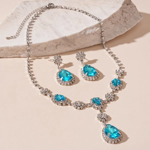 Vintage water drop jewelry set with blue crystal necklace and teardrop earrings