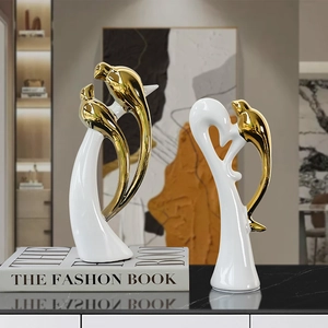 Statuine di uccelli in ceramica bianca e oro per decorazioni d'interni moderne