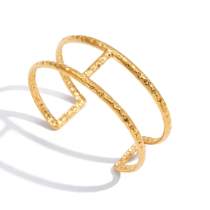 Modern 18K gold-plated double-layer hammered open cuff bracelet with minimalist design
