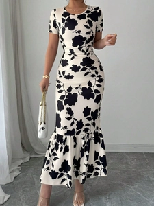 Maxikleid Mit Blumendruck Meerjungfrau Kurzarm Rundhals Geraffte Seite Bodycon Schlanke Passform Elegant Schick Sexy Damenmode