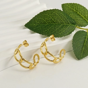 18K gold plated stainless steel interlocking chain hoop earrings with retro design