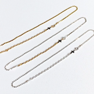 Minimalist 925 sterling silver necklace with unique mixed chains and cross pendant