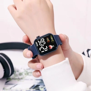 LED Digital Electronic Watch Square Dial Sports Wristwatch With Silicone Strap For Students And Couples Fashionable