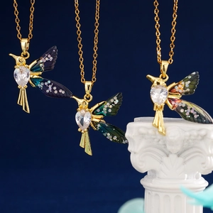 Chic hummingbird pendant necklace with heart crystal and colorful painted wings