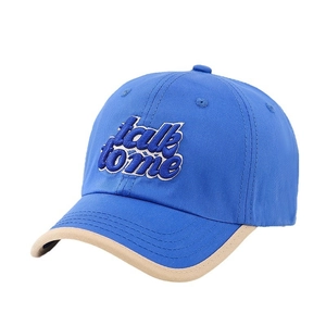 Kinder Baseballkappe in Blau und Beige mit Talk to Me Stickerei und gebogenem Schirm