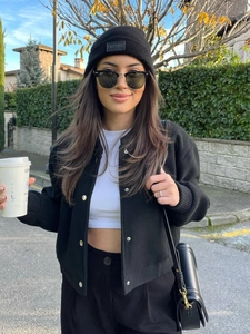 Veste de baseball noire décontractée pour femmes avec haut court pour style automne