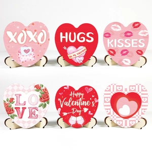 6-piece Valentine's heart wooden table signs with red rose and plaid patterns on stands