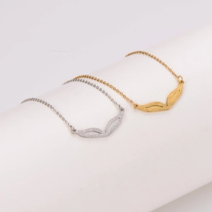 Minimalistische 18K Gold- und Silber-Fuchsaugenanhänger mit mattem Finish auf Ketten