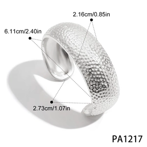 Detailed silver bangle measurements showing 2.16cm width and 6.11cm inner diameter