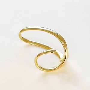 Minimalist 925 sterling silver irregular geometric open ring in a gold finish