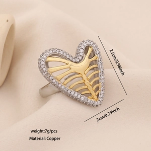 Spécifications de taille de la bague coeur ajourée avec dimensions 2,5cm x 2cm et poids