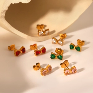 Orecchini a fiocco in acciaio inossidabile placcato oro 18K con zirconi colorati