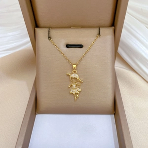 Elegant Girl Pendant Necklace Sparkling Zircon Titanium Steel Chain Gold Plated Jewelry For Women Clavicle Romantic
