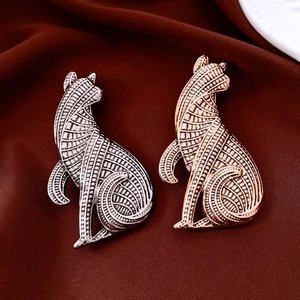 Vintage style 18k gold plated cat brooch with intricate textured finish for suits