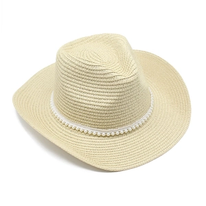 Chapeau de cowboy en paille blanc crème avec ruban de perles et large bord courbé