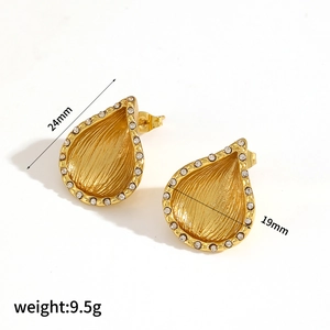 Conch pattern titanium steel stud earrings with 18k gold plating and micro-set zircons